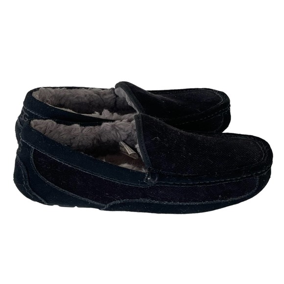 UGG Other - Ugg Ascot Men’s Black Corduroy Slipper Moccasins size 9